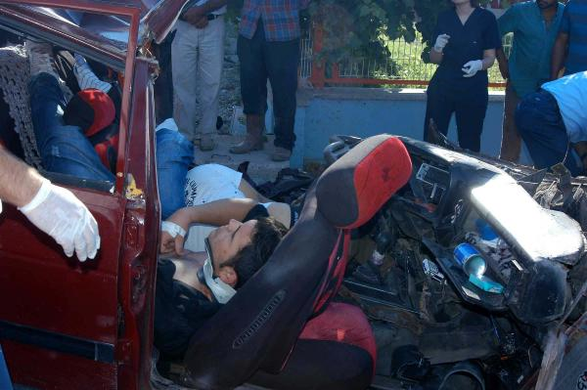 Aynı Yerde İki Kaza: 2 Ölü, 3 Yaralı