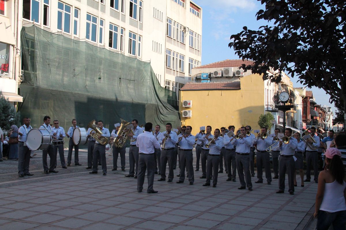 Belediye\'den Müzik Ziyafeti
