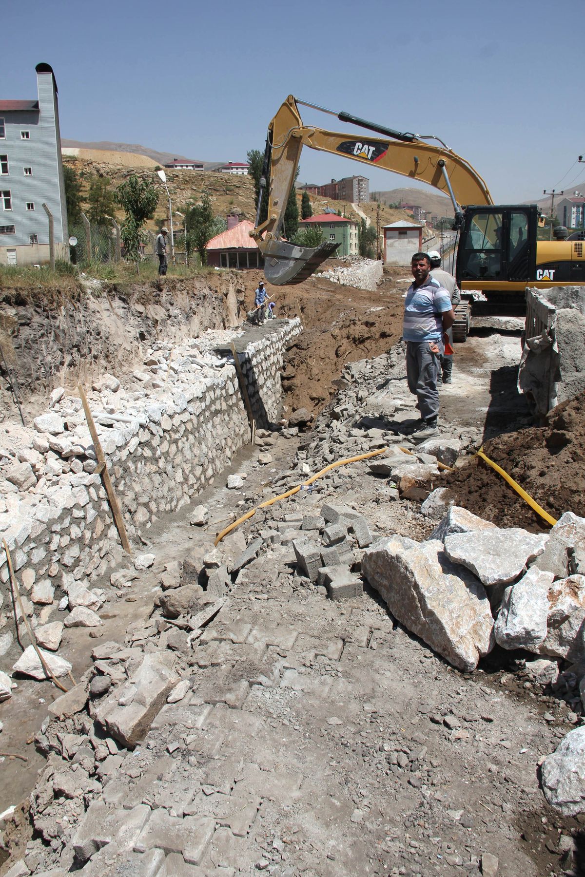 Bitlis\'te Protokol Yolunun Yapımı Devam Ediyor