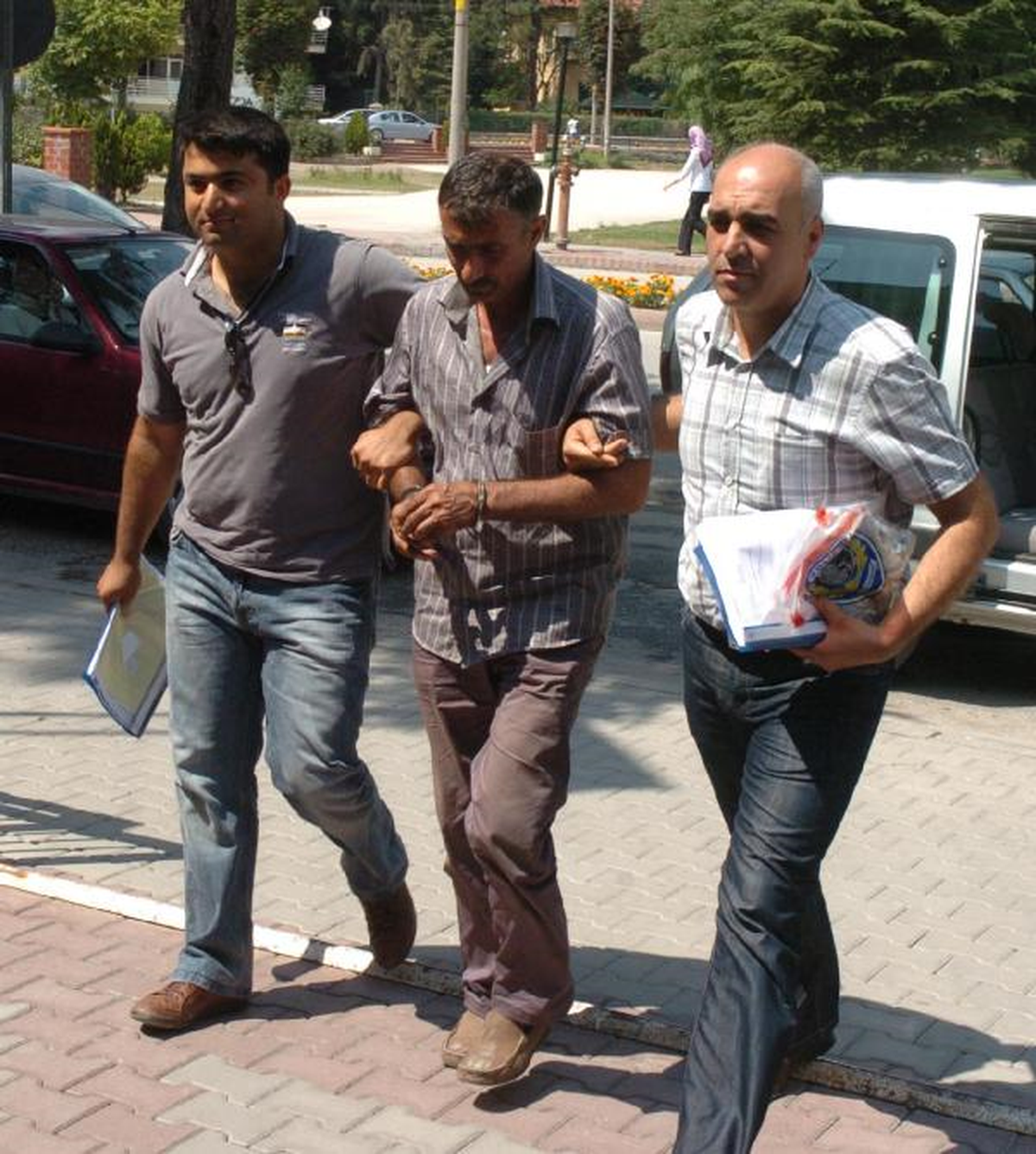 Cezaevinden İzinli Çıktı, Hırsızlık Yaparken Yakalandı