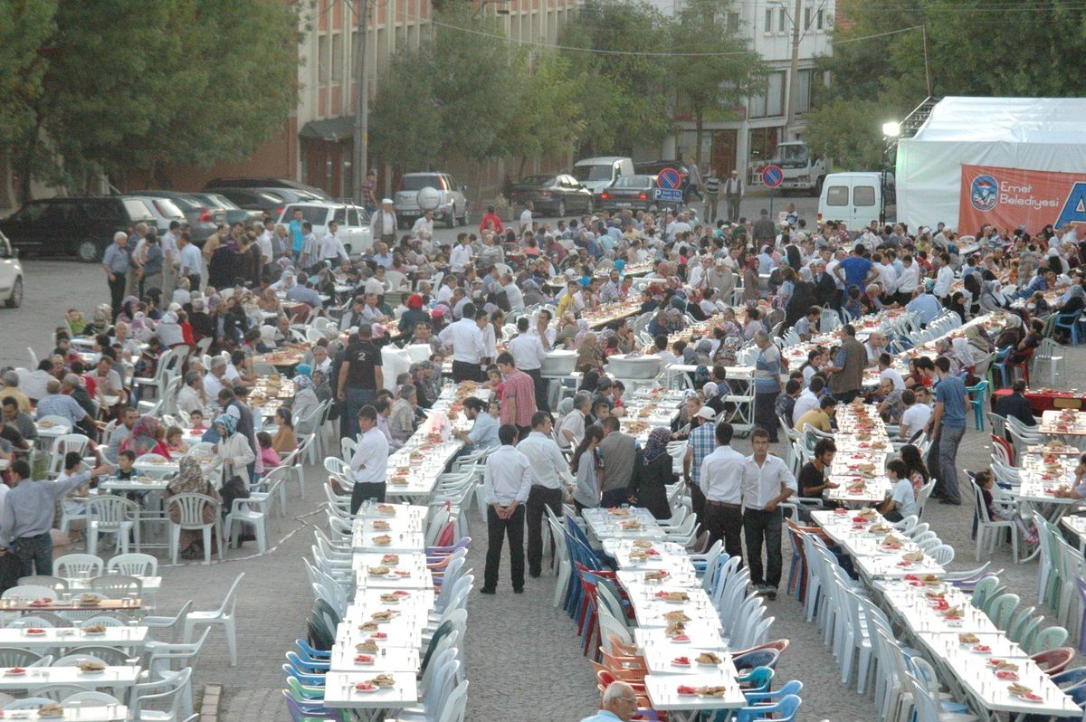 Emet Belediyesi\'nden İftar
