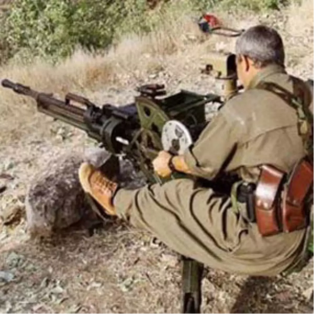 "Esed Ağır Silahlarını PKK\'ya Verdi"