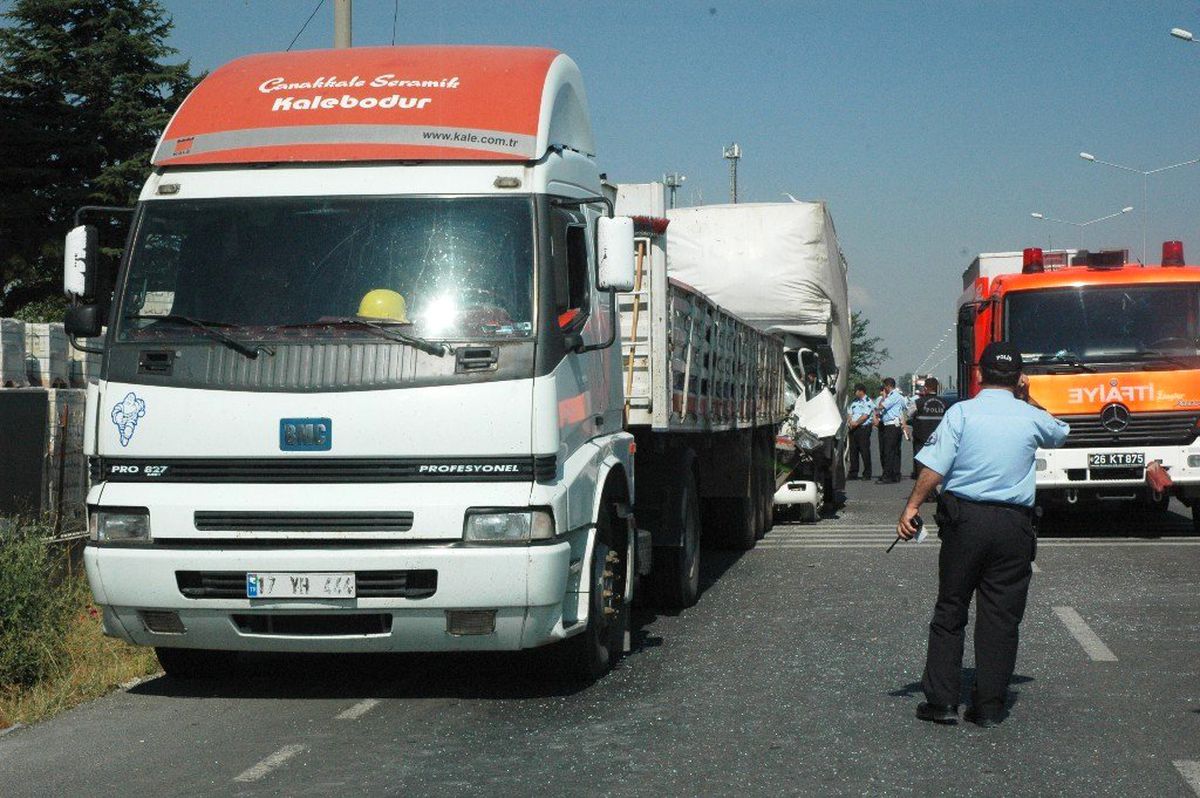 Eskişehir\'de Trafik Kazası: 1 Ölü