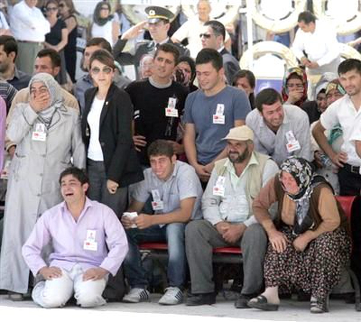 Hain Saldırıda Şehit Olan 2 Korucu Toprağa Verildi