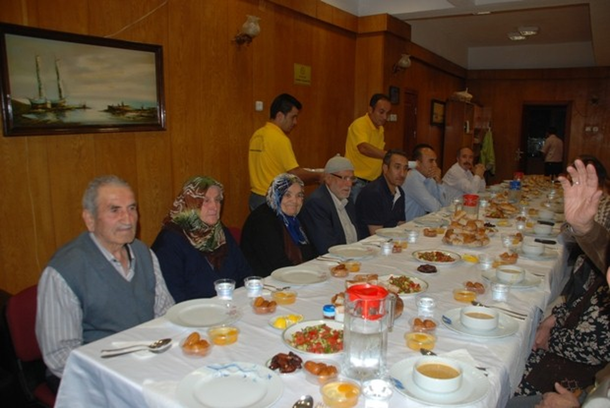 Kaymakam\'dan Şehit Ailelerine İftar