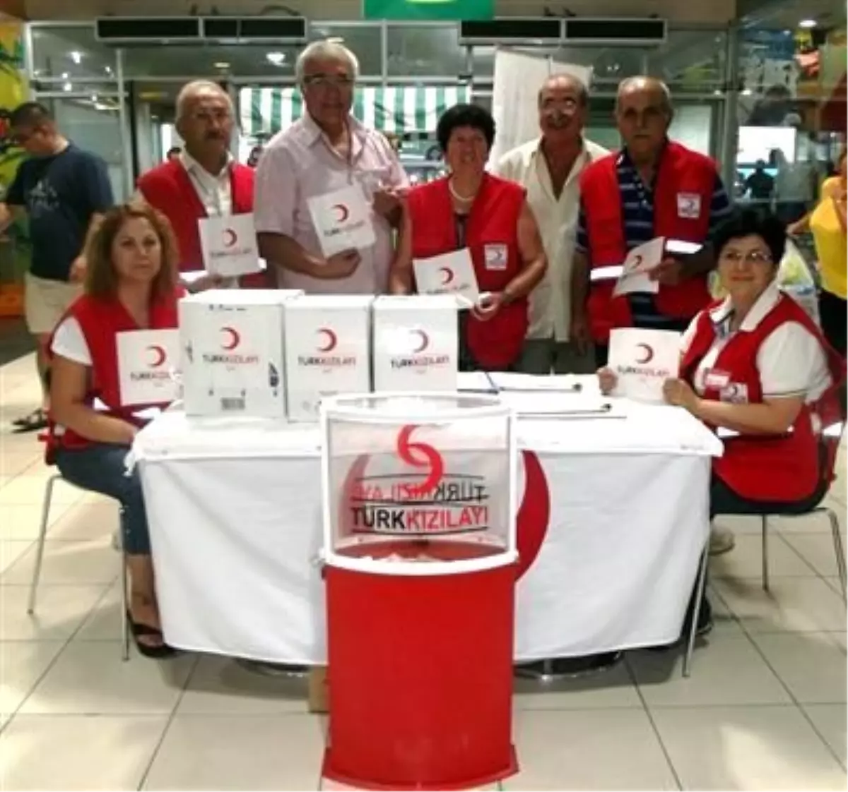 Kızılay'a 15 Günde Bin 600 Gıda Paket Yardımı Yapıldı