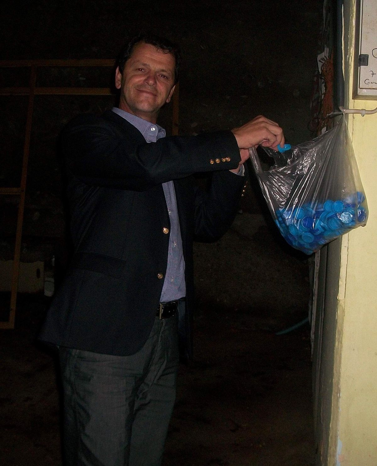 Küre\'den Mavi Kapak Toplama Kampanyası Destek