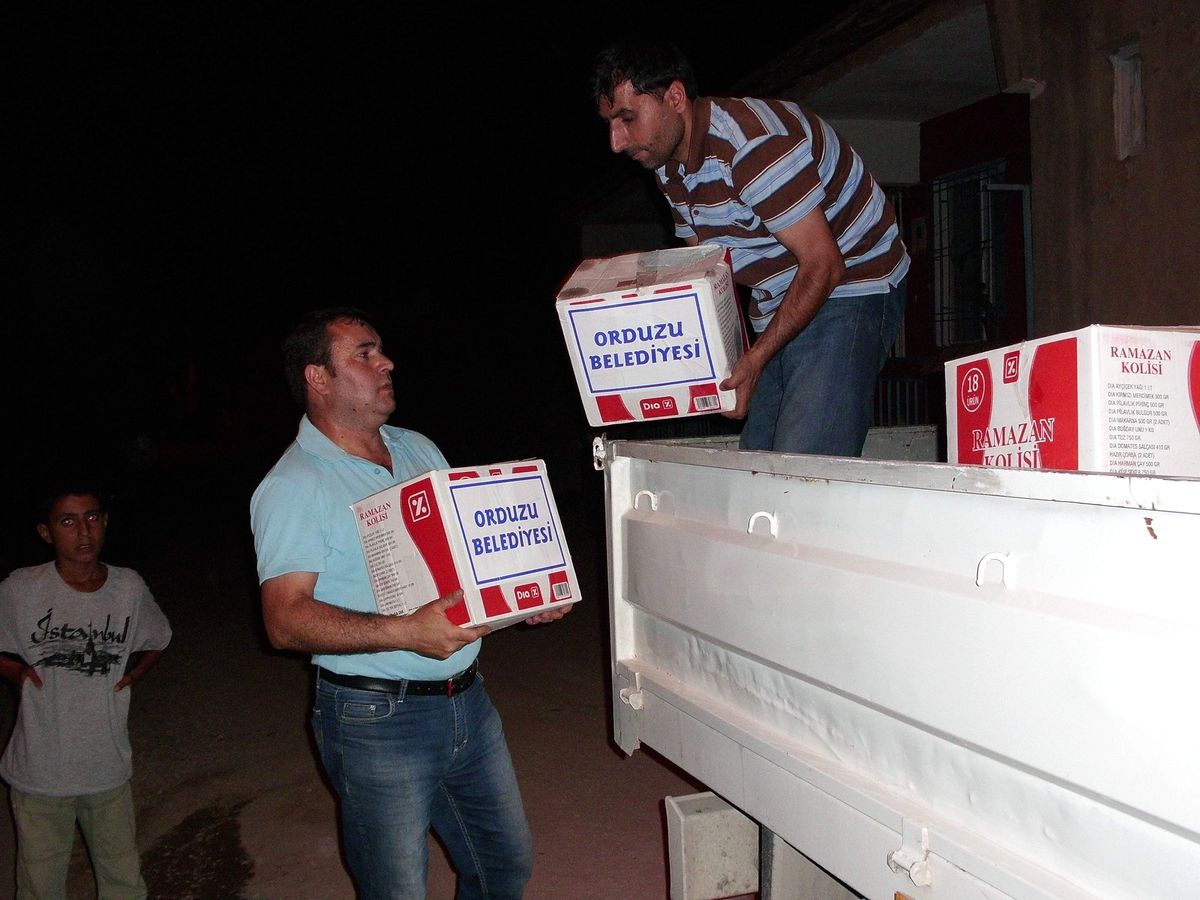 Malatya\'da Bin Aileye Ramazan Yardımı