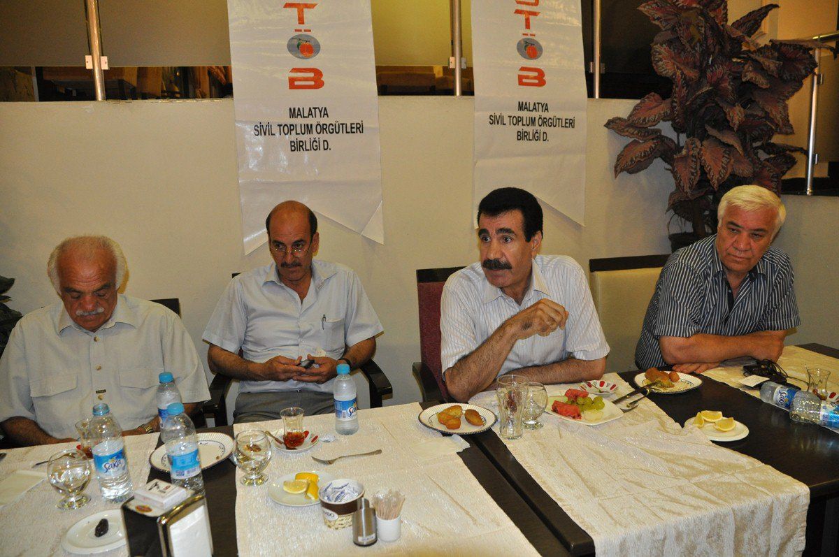 Mastöb, Gazetecilerle İftar Yemeğinde Bir Araya Geldi