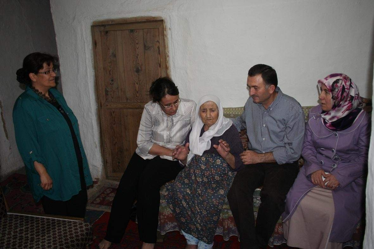 Milletvekili Samancı\'dan Yaşlılara Ziyaret