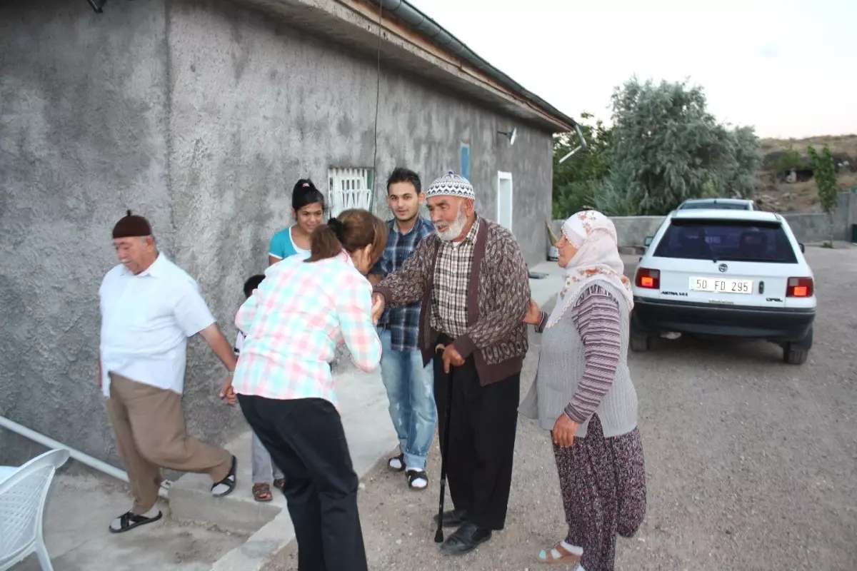 NEÜ Rektörü Kılıç, Şehit Ailesini Ziyaret Etti