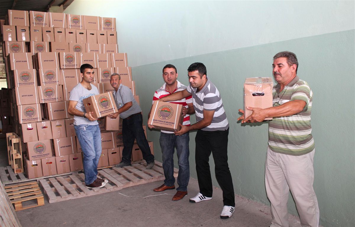 Toroslar\'dan 5 Bin Aileye Gıda Yardımı