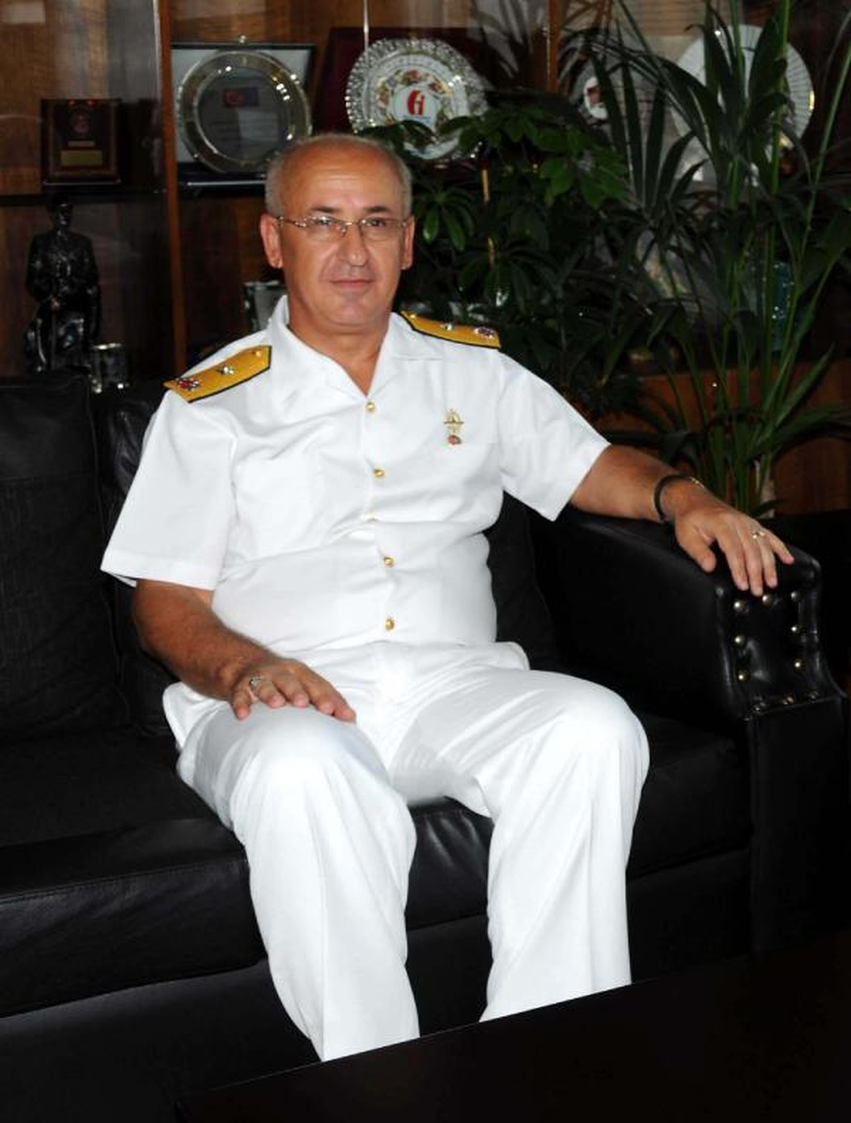 Tuğamiral Doğan\'dan, Vali Tuna\'ya Veda Ziyareti