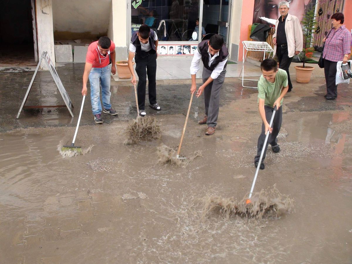 Yozgat\'ta Şiddetli Yağmur Hayatı Olumsuz Etkiledi