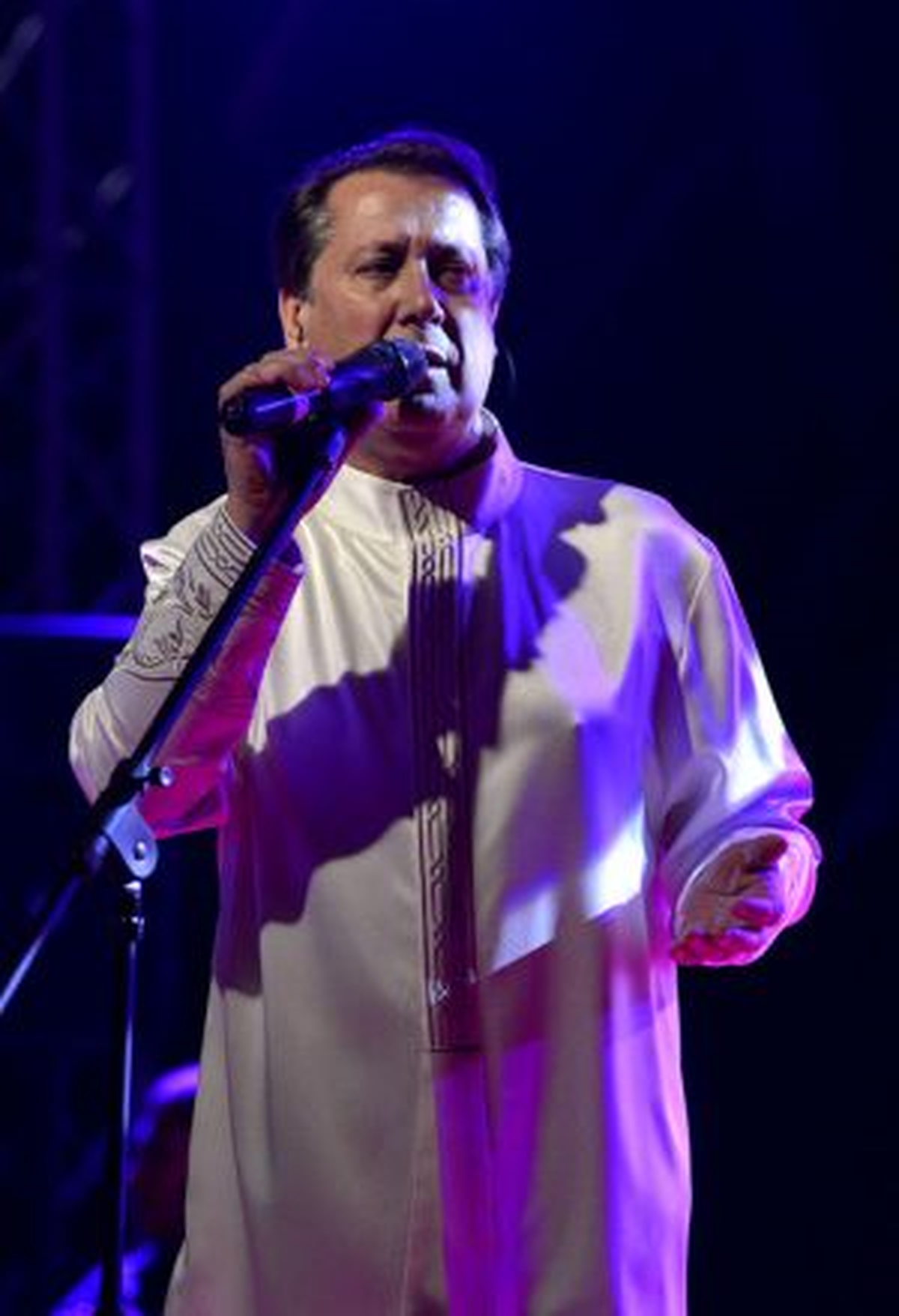 Ahmet Özhan Osmaniye\'de Konser Verecek
