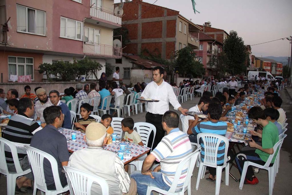 AK Parti İl Başkanı Sedat Yalçın İnegöl\'de