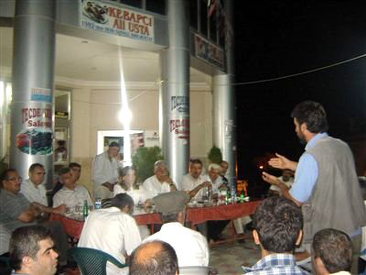 AK Parti Milletvekili Çalık, Tecde\'de Sorunları Dinledi