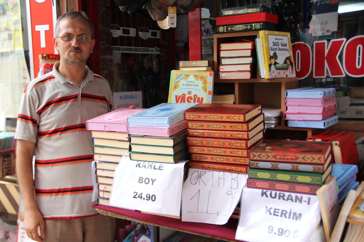 Alaplı\'da Ramazanda Kuran-I Kerim Satışları Arttı