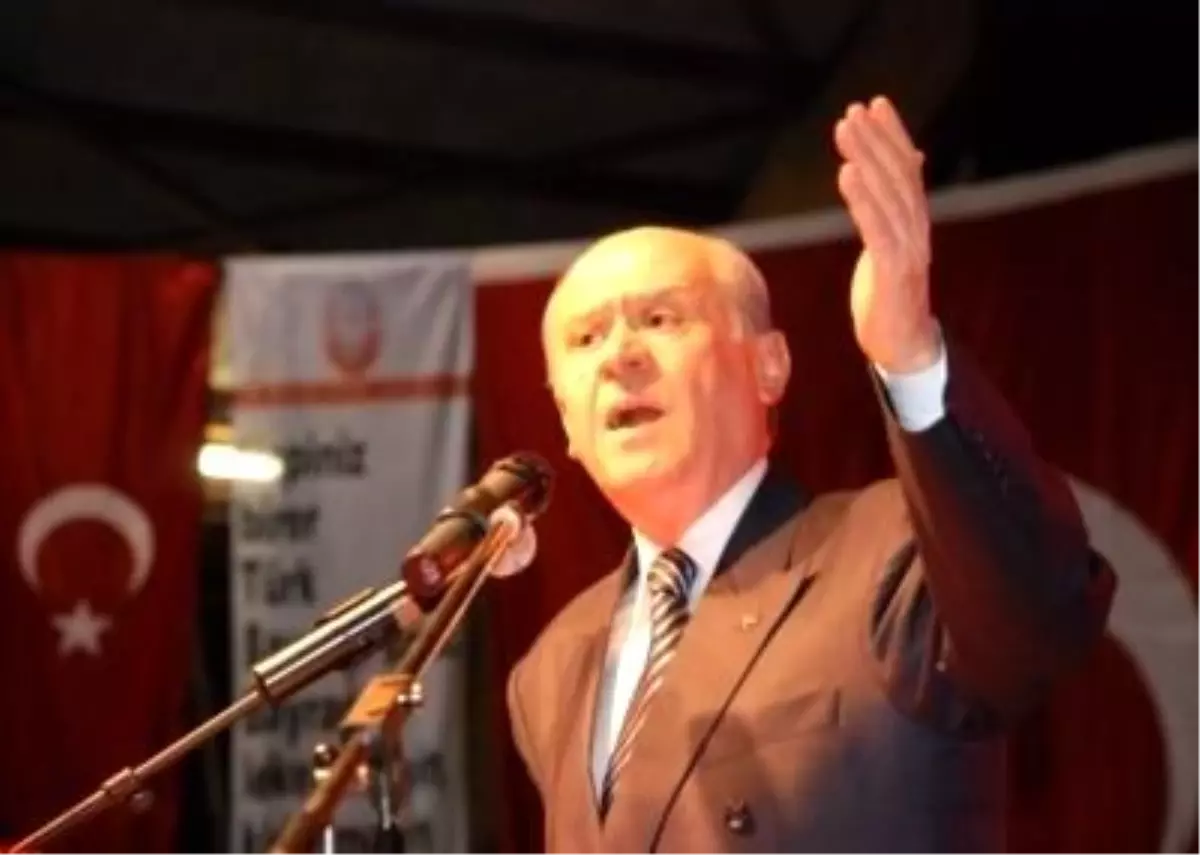 Bahçeli\'den AKP\'ye Sert Eleştiriler (1)