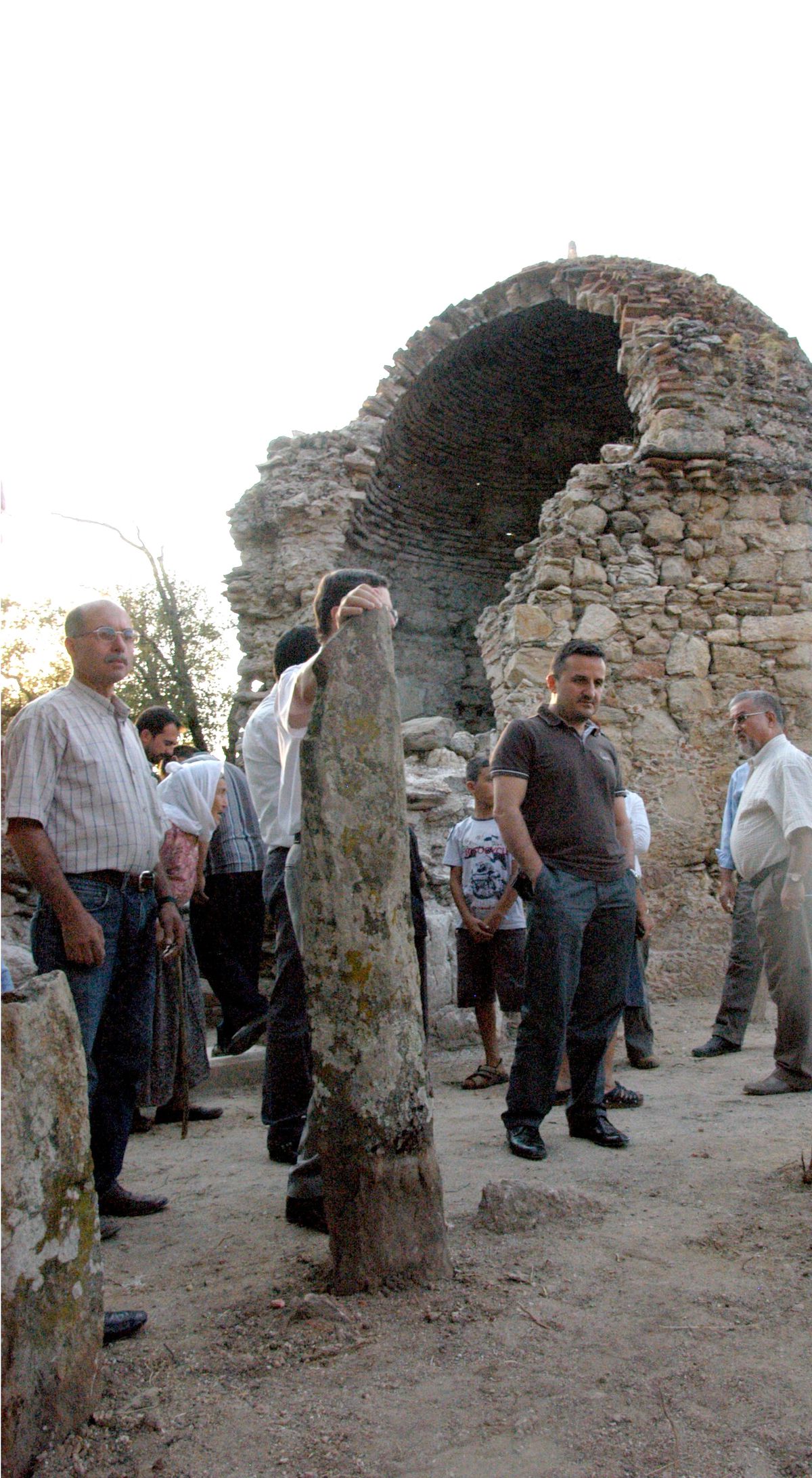 Bin Yıllık Tarih Ayağa Kalkıyor
