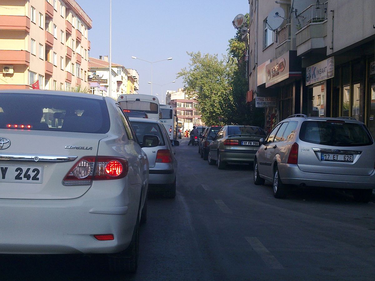 Çanakkale\'de Yol Çalışması Trafiği Kilitledi