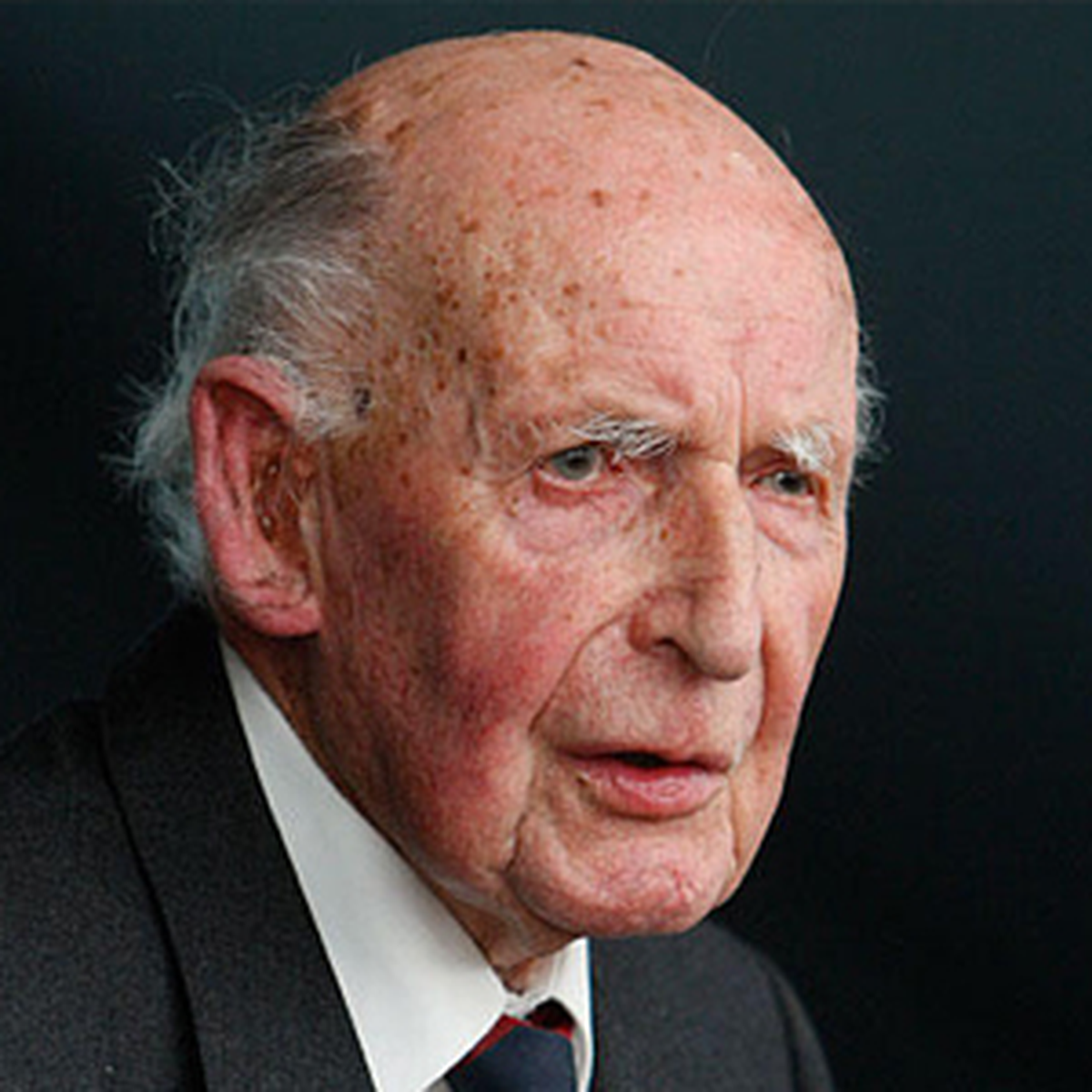 Dünyanın Sayılı Fizikçi ve Astronomlarından Bernard Lovell Hayatını Kaybetti