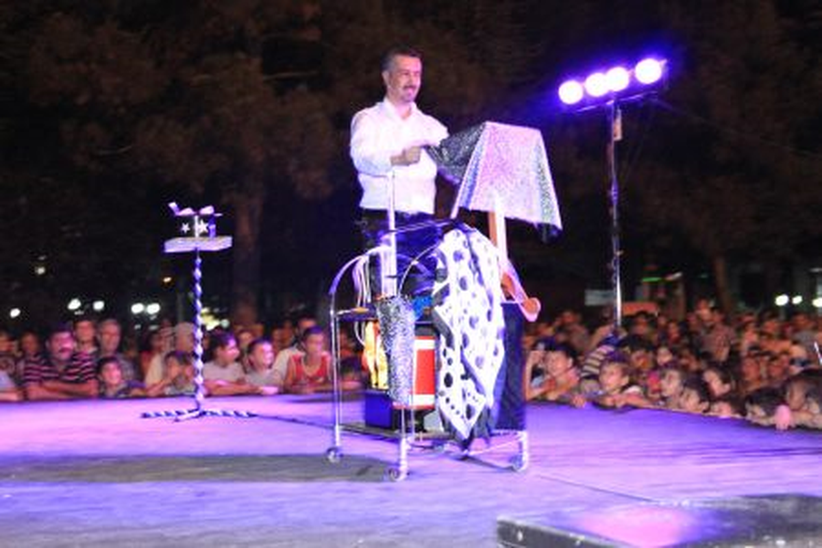 Erbaa\'da Illusionist Gösterileri