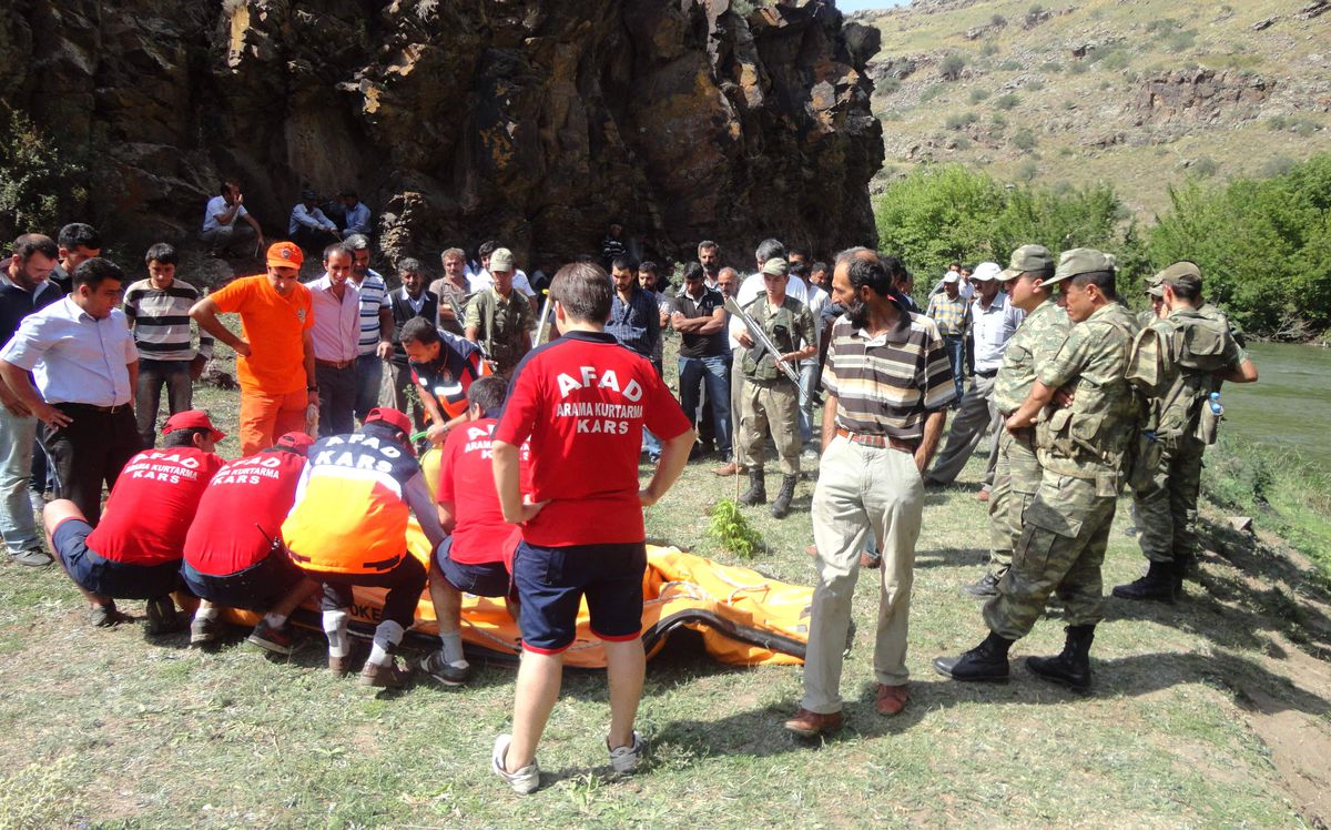 Ermenistan Sınırın\'da Boğulan Gencin Cesedine 3 Gündür Ulaşılamıyor