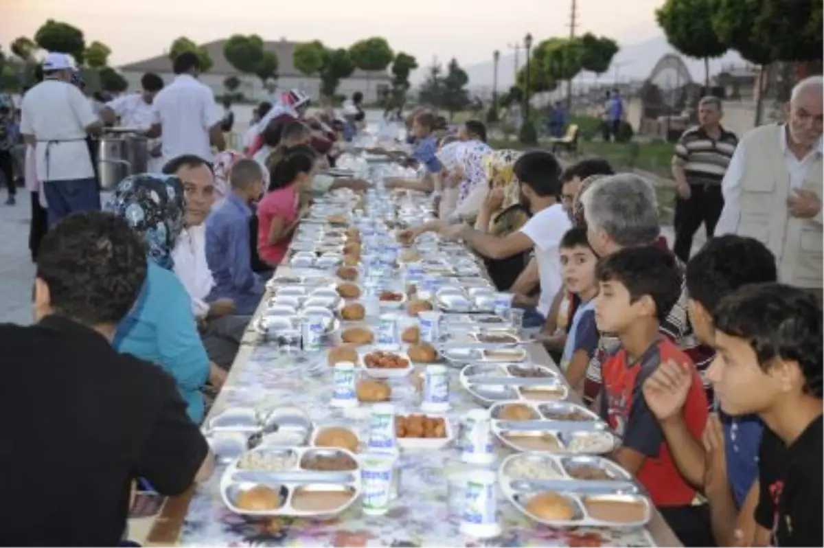 İftar Sofrası Çarşamba Günü Piri Reis\'de