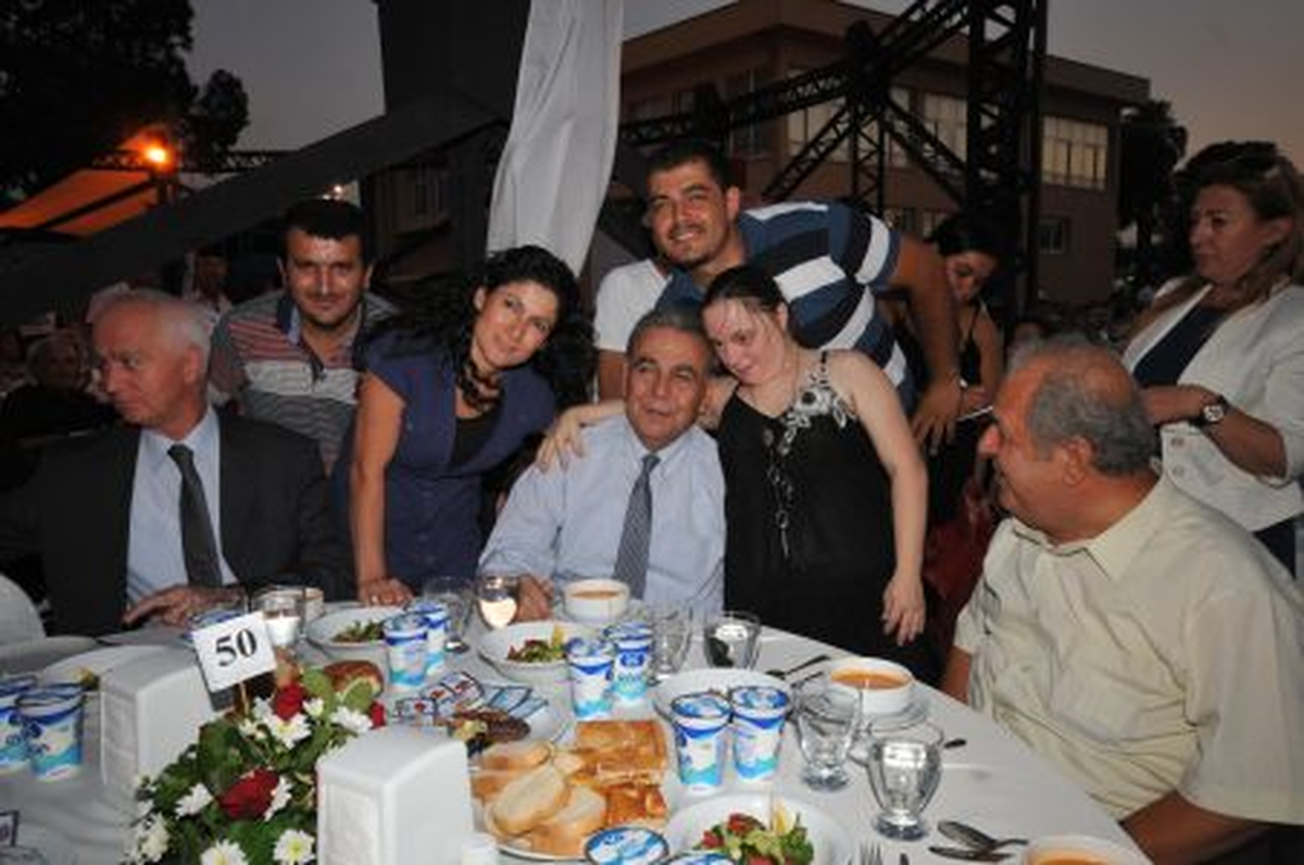 İftar Sofrasında Barış Duası