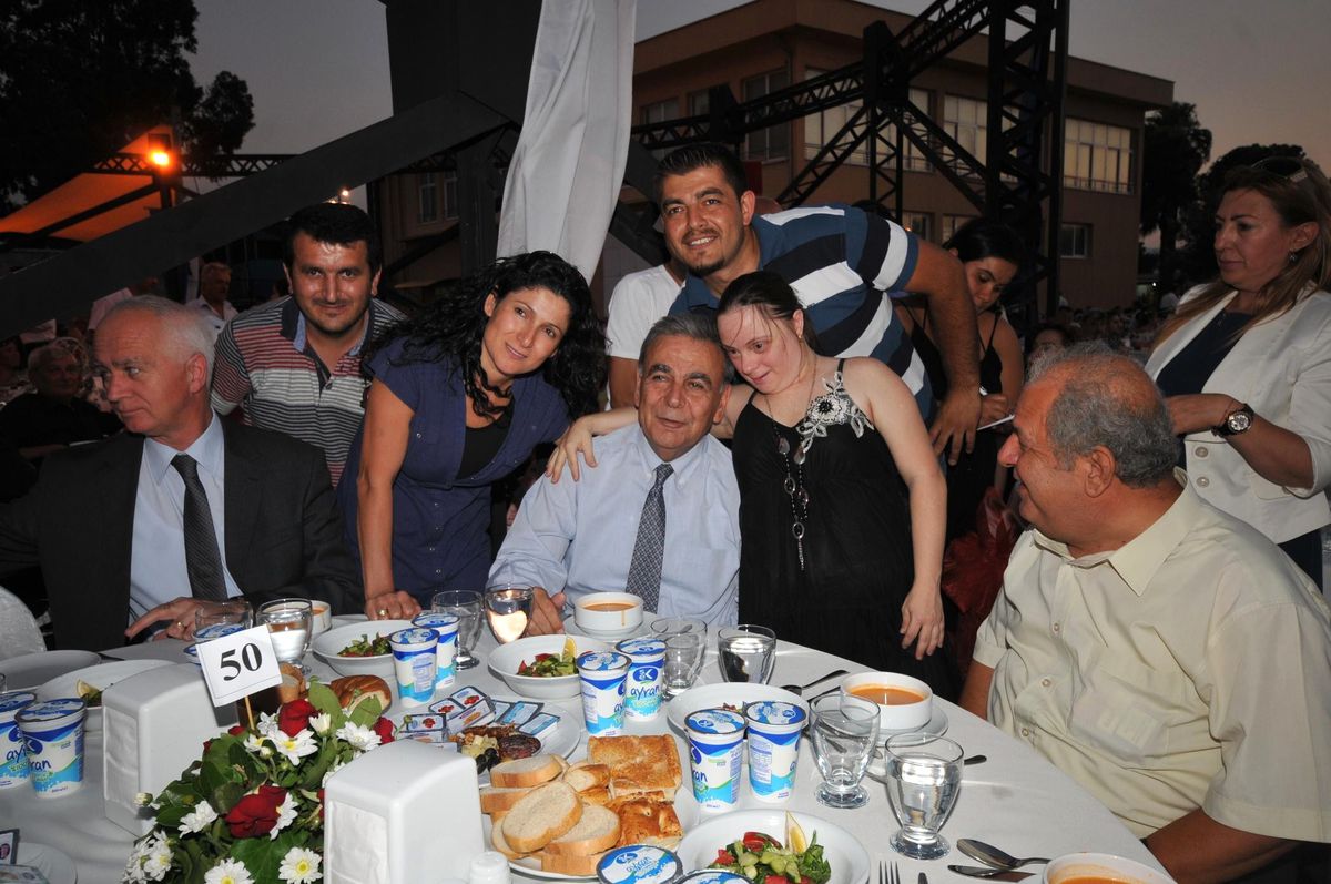 İftar Sofrasında Barış İçin Dua Edildi
