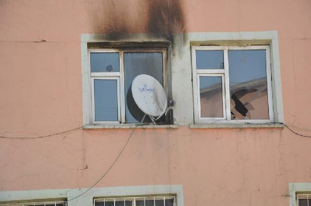 İlköğretim Okuluna Molotof Attılar