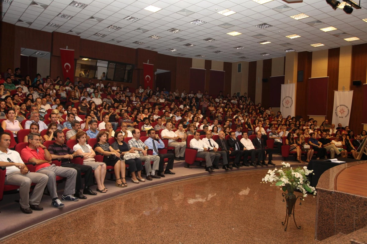 İntihar Eden İzmir Yüksek Teknoloji Enstitüsü (İyte) Öğretim Görevlisi Toprağa Verildi