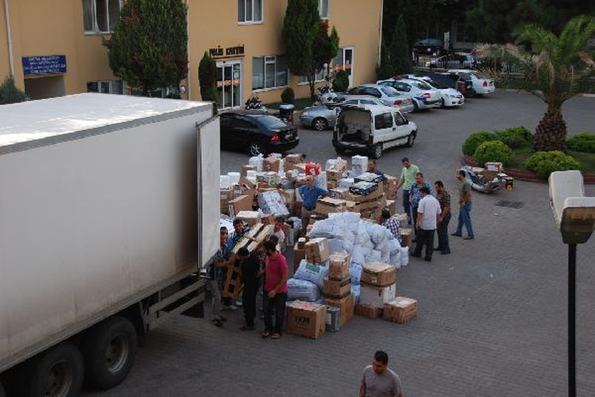 Kamyonda 50 Bin Kaçak Sigara ve 15 Bin Güneş Gözlüğü Bulundu