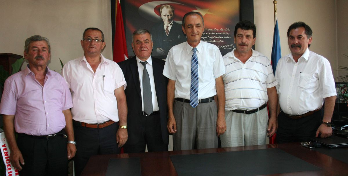 Kdz. Ereğli Muhtarlar Derneği Başkanı Başoğlu, Amelebirliği Başkanı Yılmaz\'ı Ziyaret Etti
