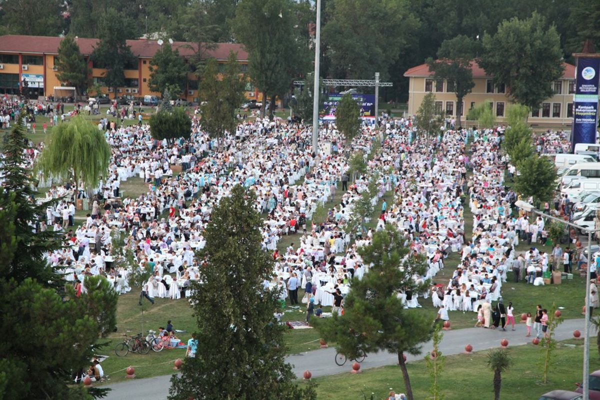 Kentpark\'ta İftar\'a Yoğun İlgi