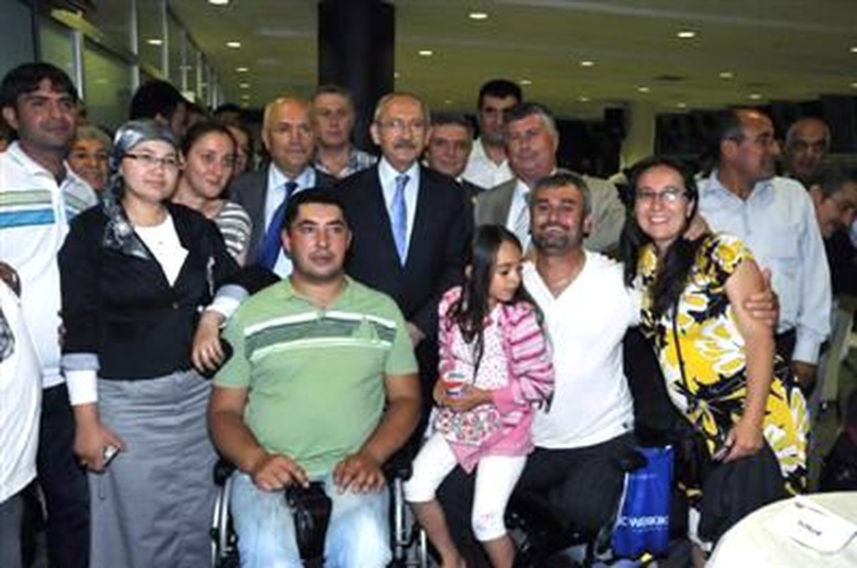 Kılıçdaroğlu, Şehit Yakınları ve Gazilerle İftarda Bir Araya Geldi