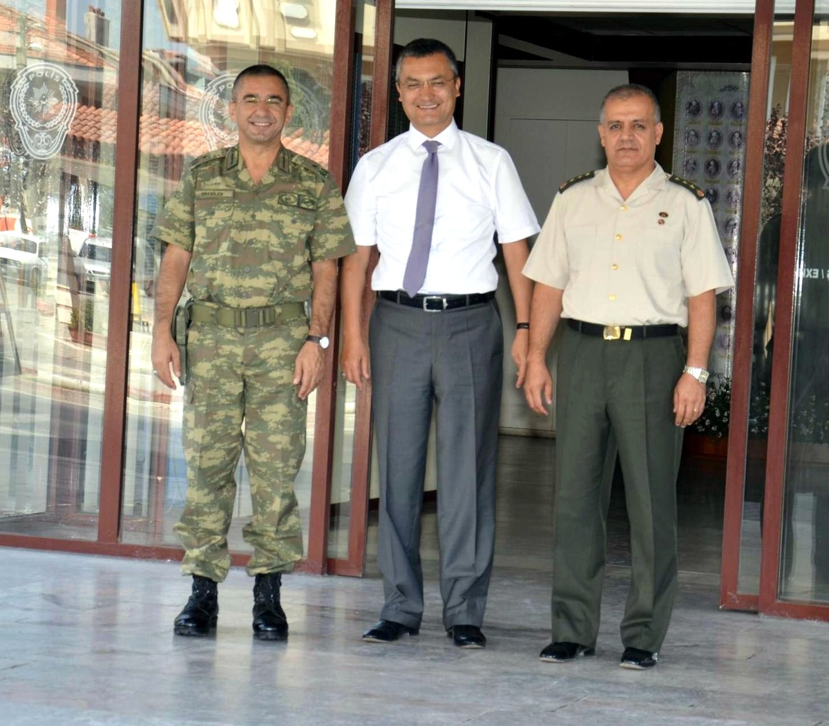 Komutanlardan Emniyet Müdürüne Veda Ziyareti