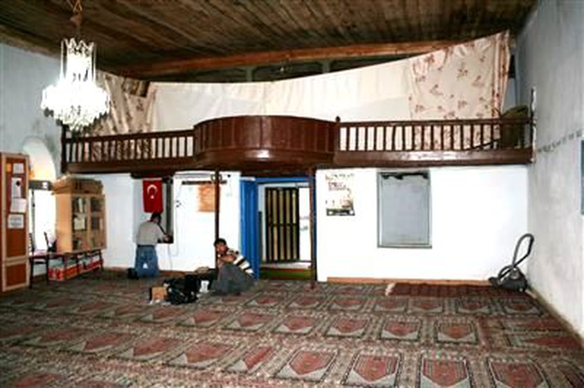 Köy Camisi Bakımsızlıktan Çürüyor