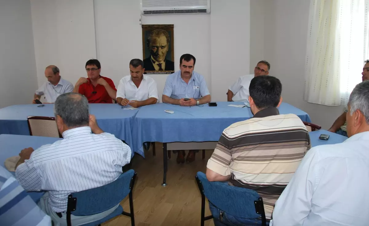 Milletvekili Erdem Muhtarlar ile Bir Araya Geldi