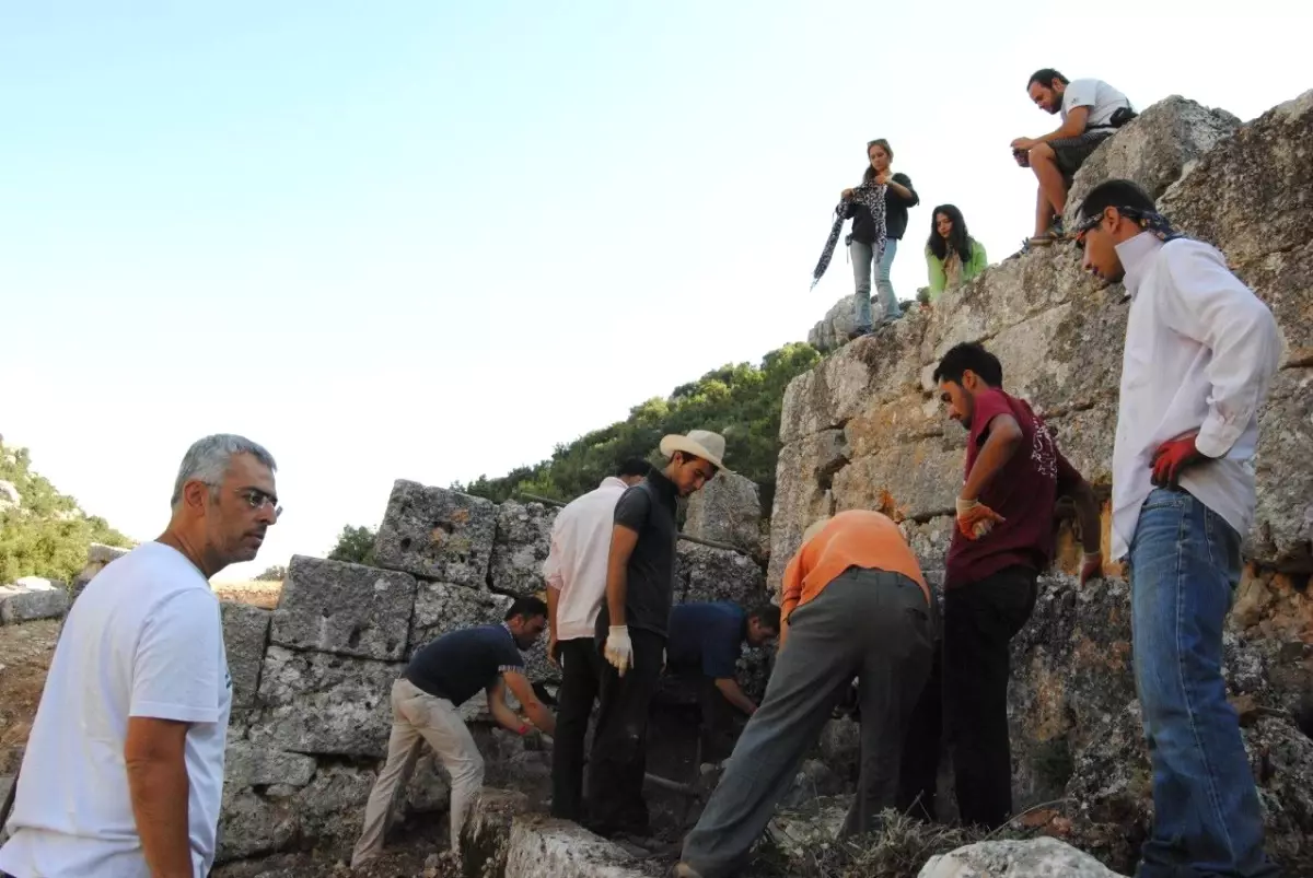 Olba\'da Kazı Çalışmaları Sürüyor