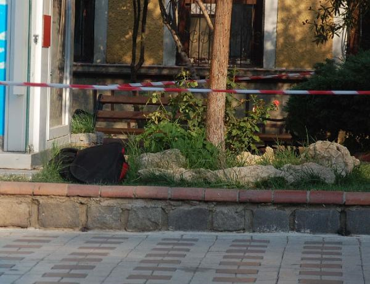 Şüpheli Çantadan Spor Malzemeleri Çıktı