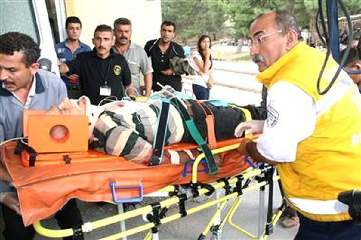 Tarsus\'ta Trafik Kazası: 5 Yaralı