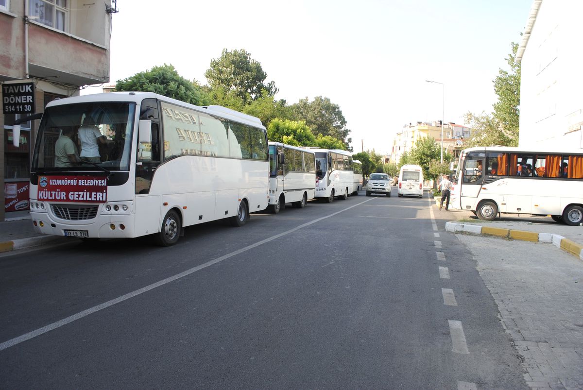 Üç Günde 650 Uzunköprülüyü Edirne\'ye Götürdüler
