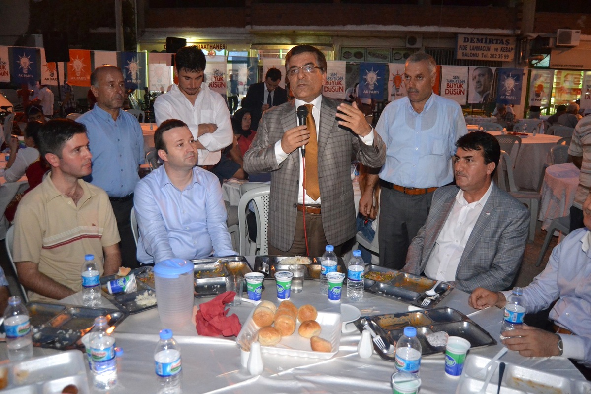 AK Parti Osmangazi İlçe Başkanlığı Demirtaş\'ta Sokak İftarı Düzenledi