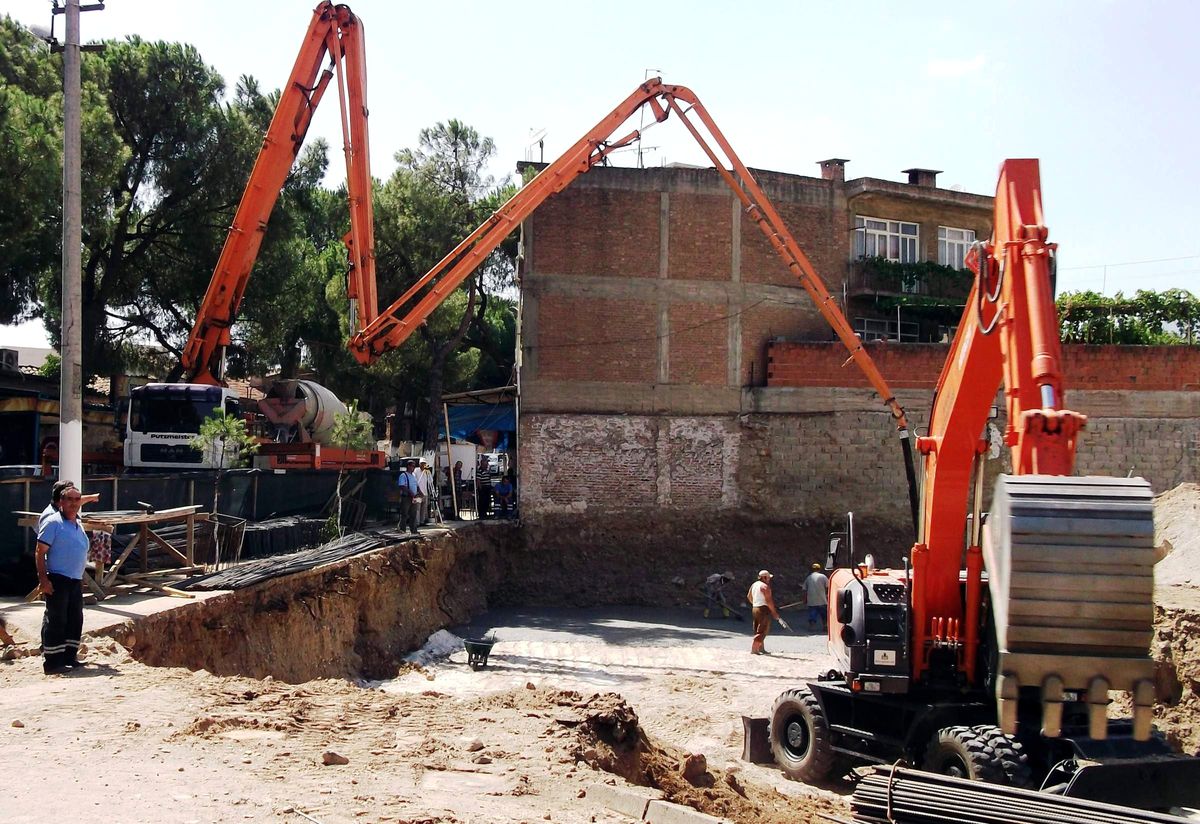 Atça Belediyesi Konuk Evi İnşaatına Başlandı