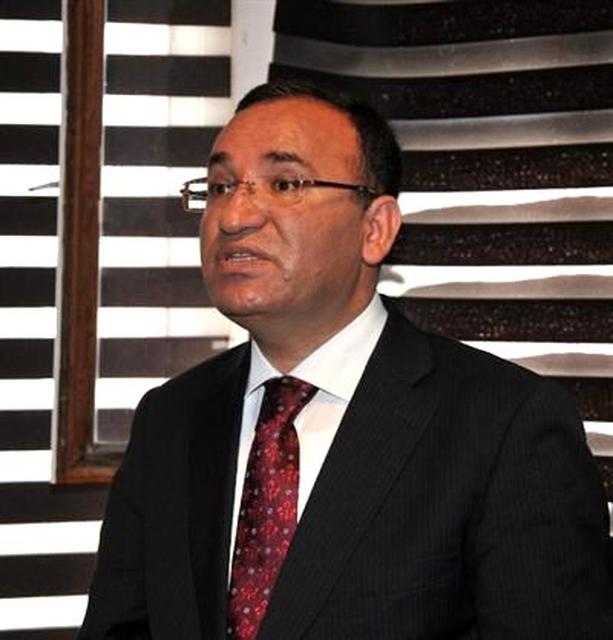 Başbakan Yardımcısı Bekir Bozdağ, "Pkk\'nın Ekmeğine Yağ Sürecek ve PKK Terör Örgütünün...