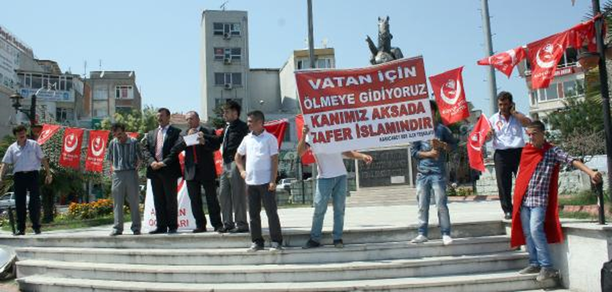 BBP\'liler Karacabey\'de Gönüllü Askerlik İçin Başvurdu