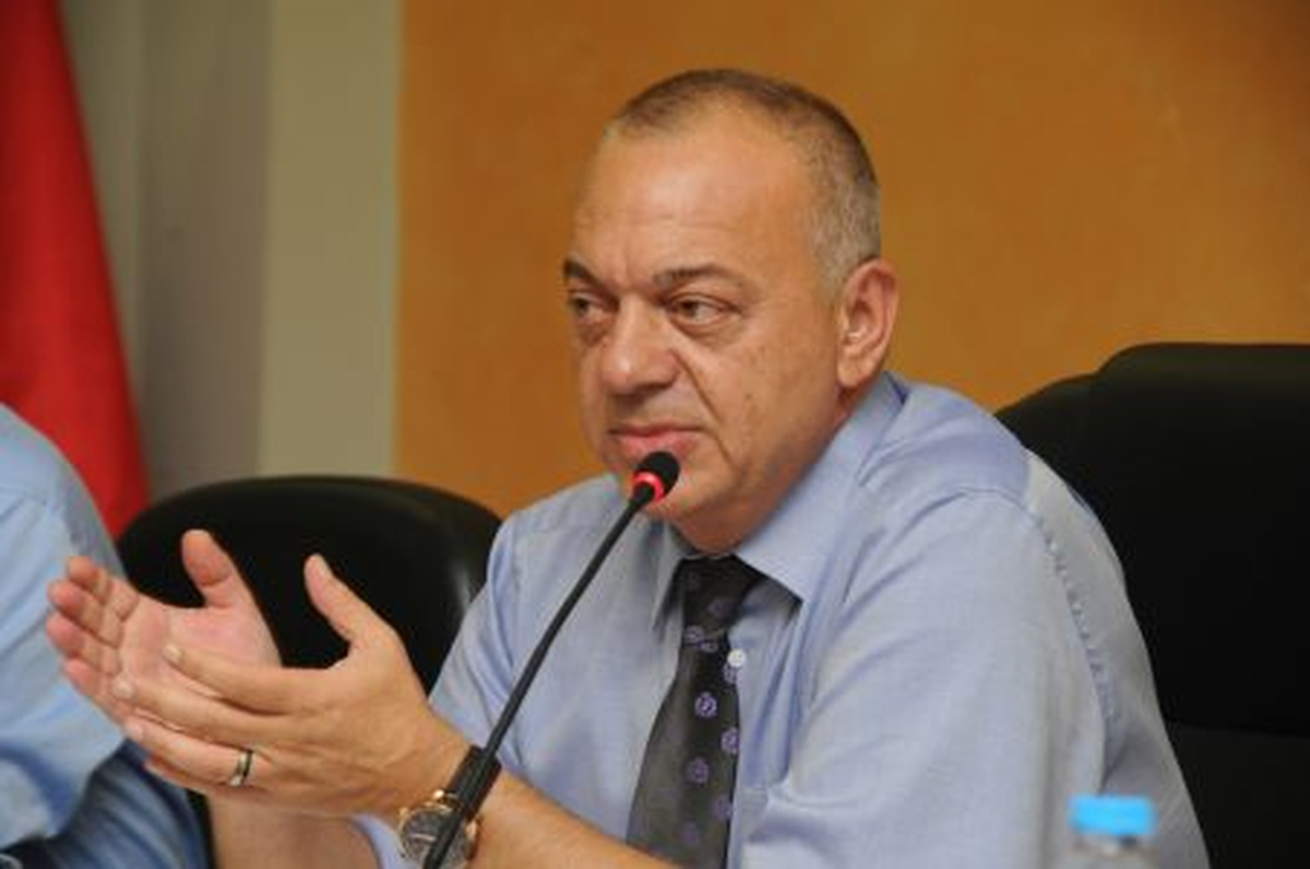 Belediye Meclisine Ara Verildi