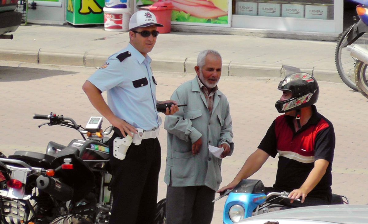 Beyşehir\'de Kasksız Motosiklet Sürücülerine Sıkı Takip